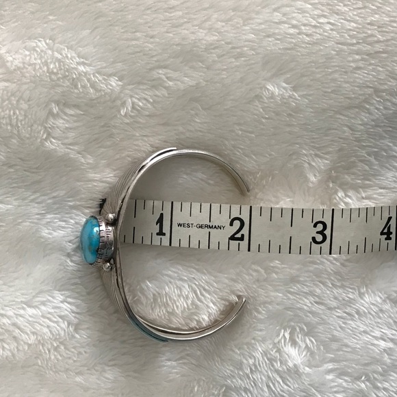 Navajo Native American Kingman Turquoise Cuff - Picture 6 of 9